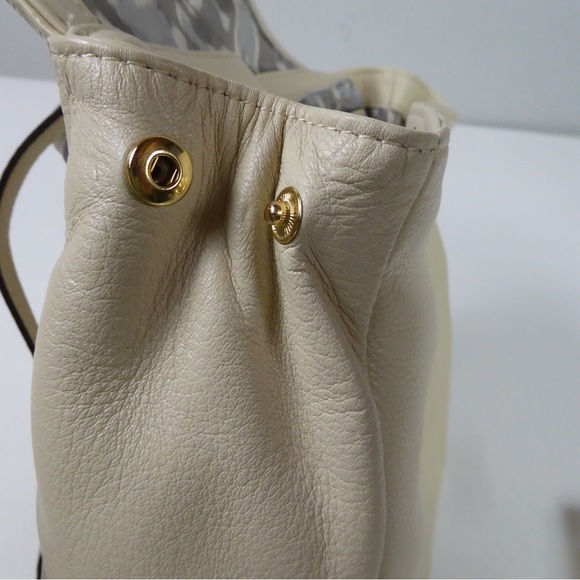 Aimee Kestenberg Lovers Lane Leather Expandable Backpack NWT Top Handle w Heart - Picture 13 of 15